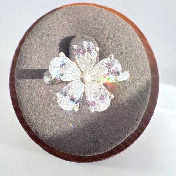 VTG Solid Sterling Silver 925 Cubic Zirconia Flower Statement Ring Size 8.25 - Picture 1 of 10